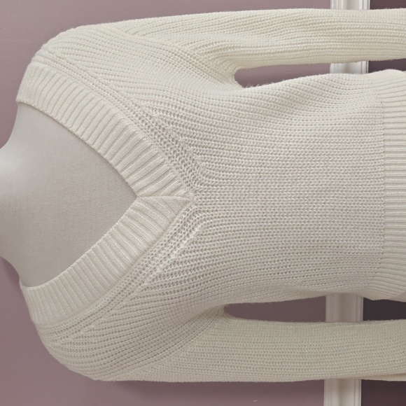 H&M Divided Cream Ribbed Sweater - Picture 3 of 4